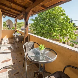 https://casa-viktoria-with-private-garden-and-bbq.in-istria.net