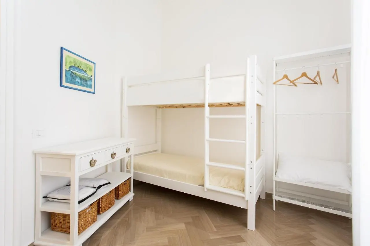 Luxury Coa Apartment Palermo 0*,  Italia